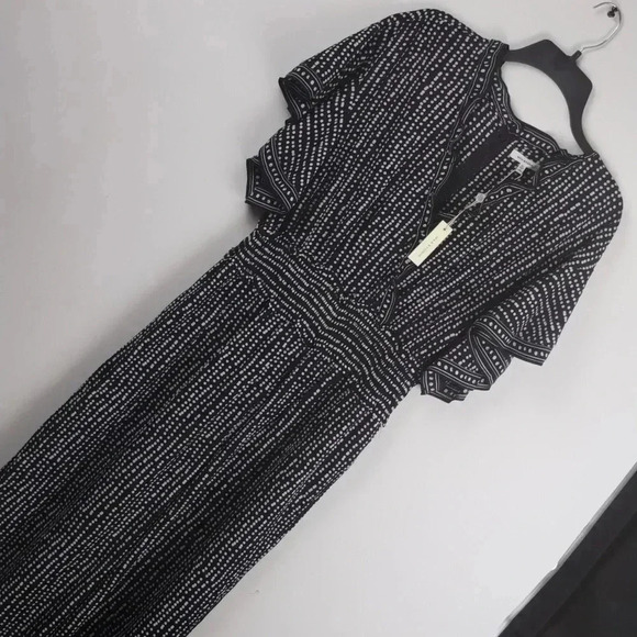 Women's Short Sleeve Max Studio Black White Romper Jumpsuit XL NWT - Picture 2 of 5